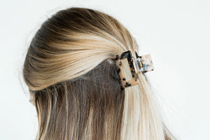 Carly Blonde Tortoise Hair Claw