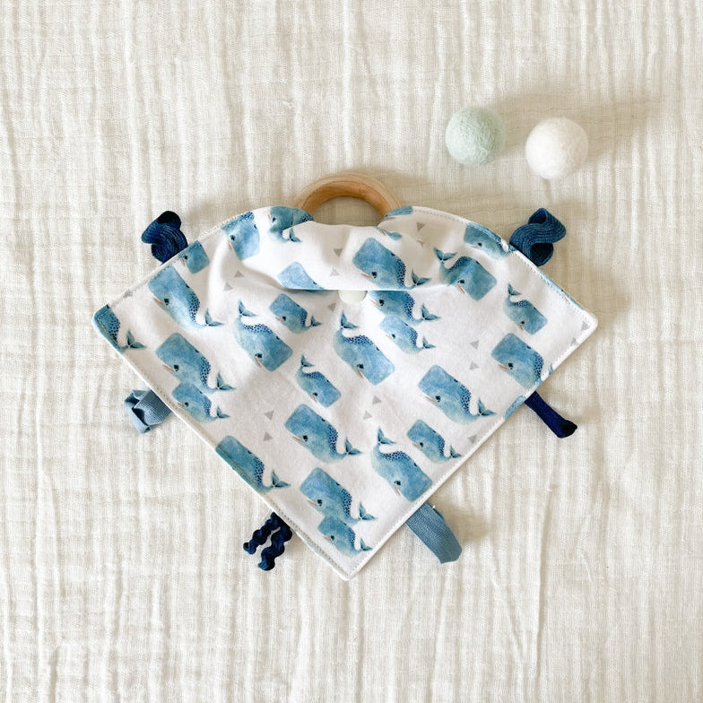 Organic Whale Crinkle Lovey
