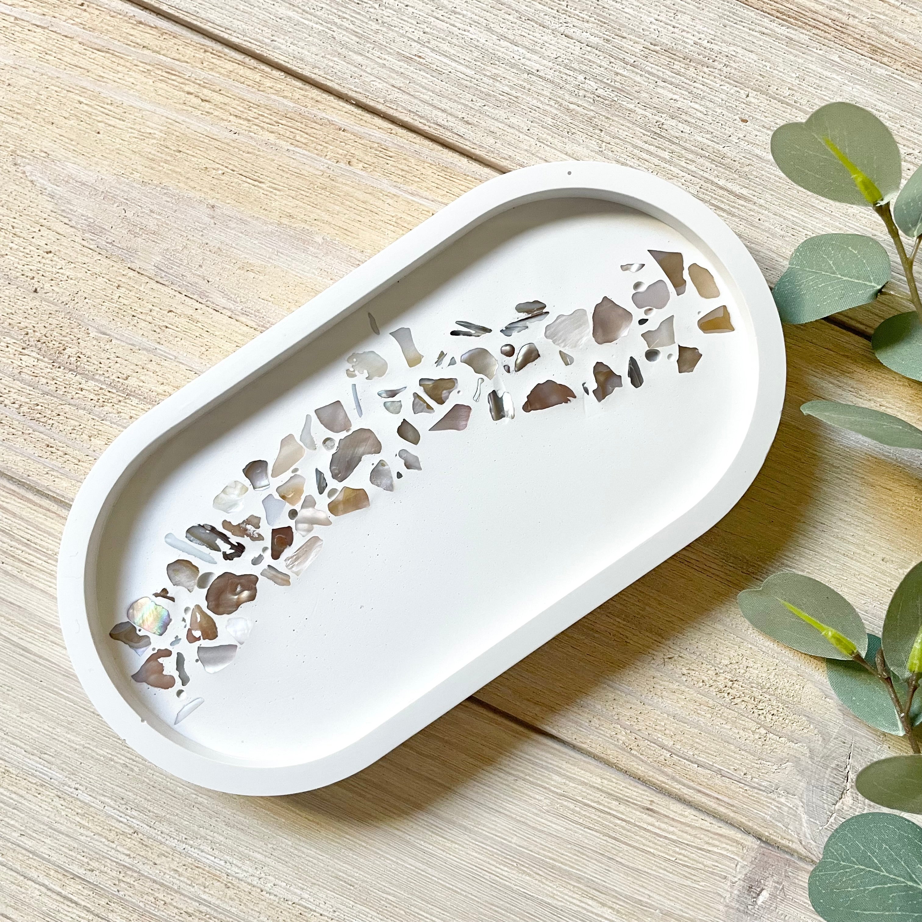 Natural Shell Seaside Oval Tray