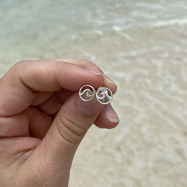 Wave Circle Stud Earrings